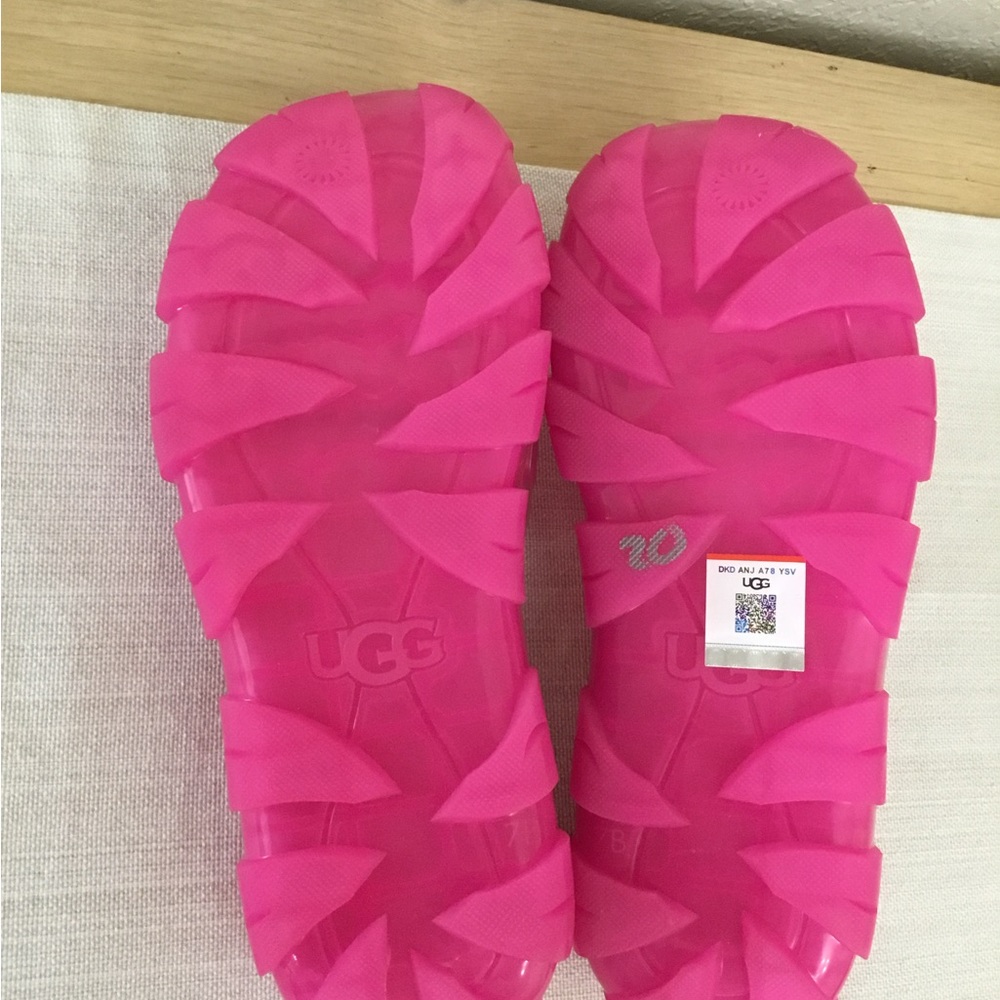 UGG Pink Chunky Slide Sandals size 7 - Picture 6 of 6